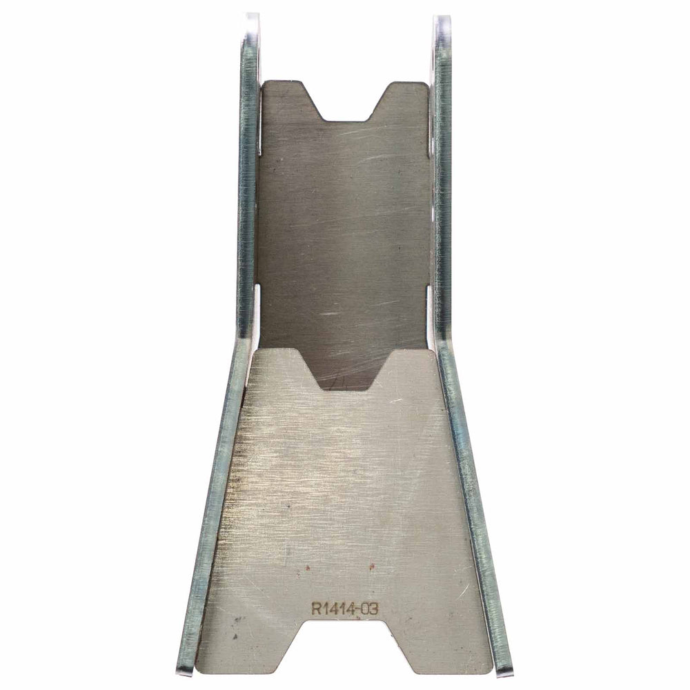 A photo of the two and five eights inch wide 0 degree axle link against a white backdrop.