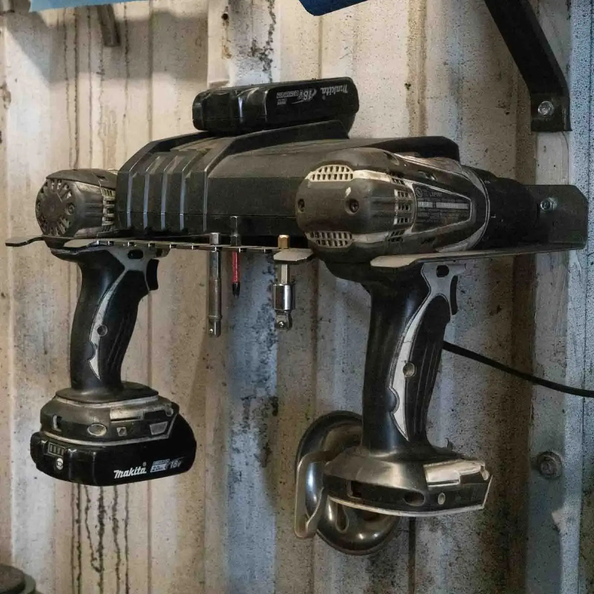 Dual Drill/Driver Holder