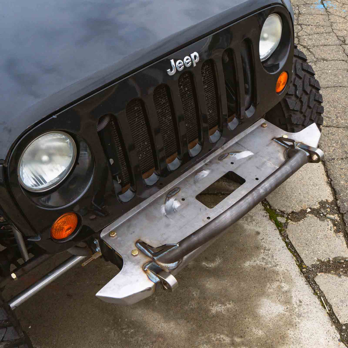 Frame Chop Front Bumper with Stinger For Jeep JK