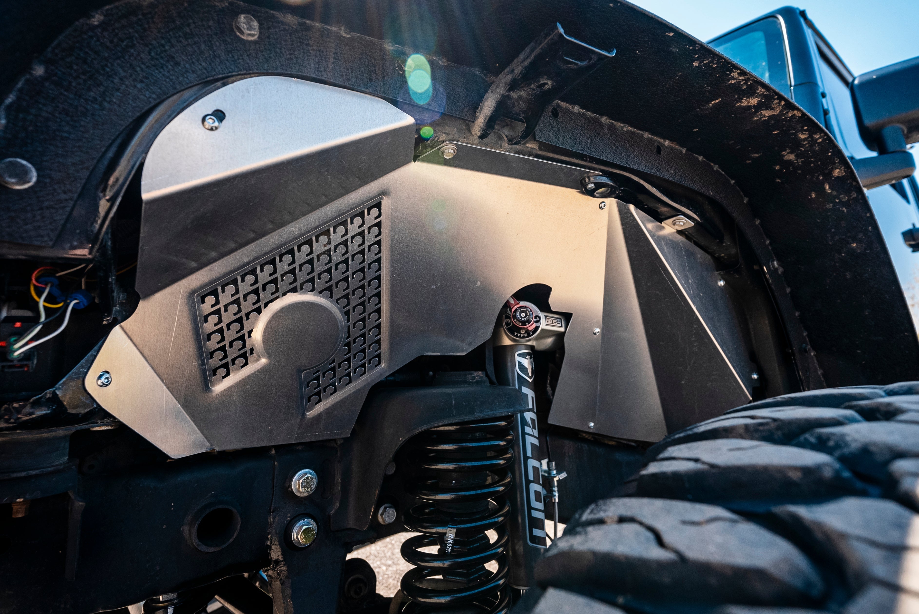 JK Front Inner Fenders - Vented – RuffStuff Specialties
