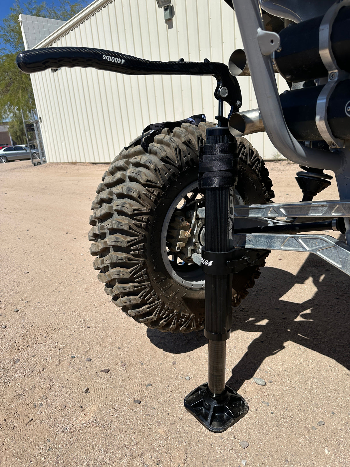 CarbonPro Compact Hydraulic Jack with Mounting Clamps MLH 32''
