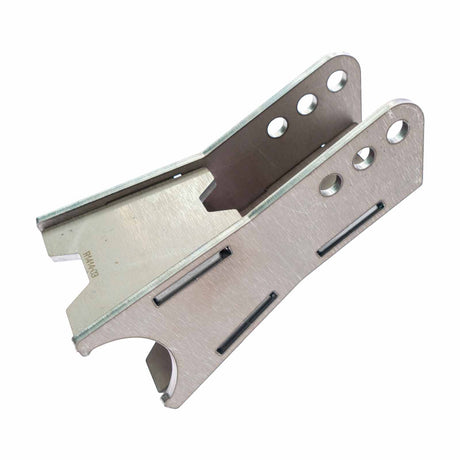 A photo of the two and five eights inch wide 0 degree axle link against a white backdrop.