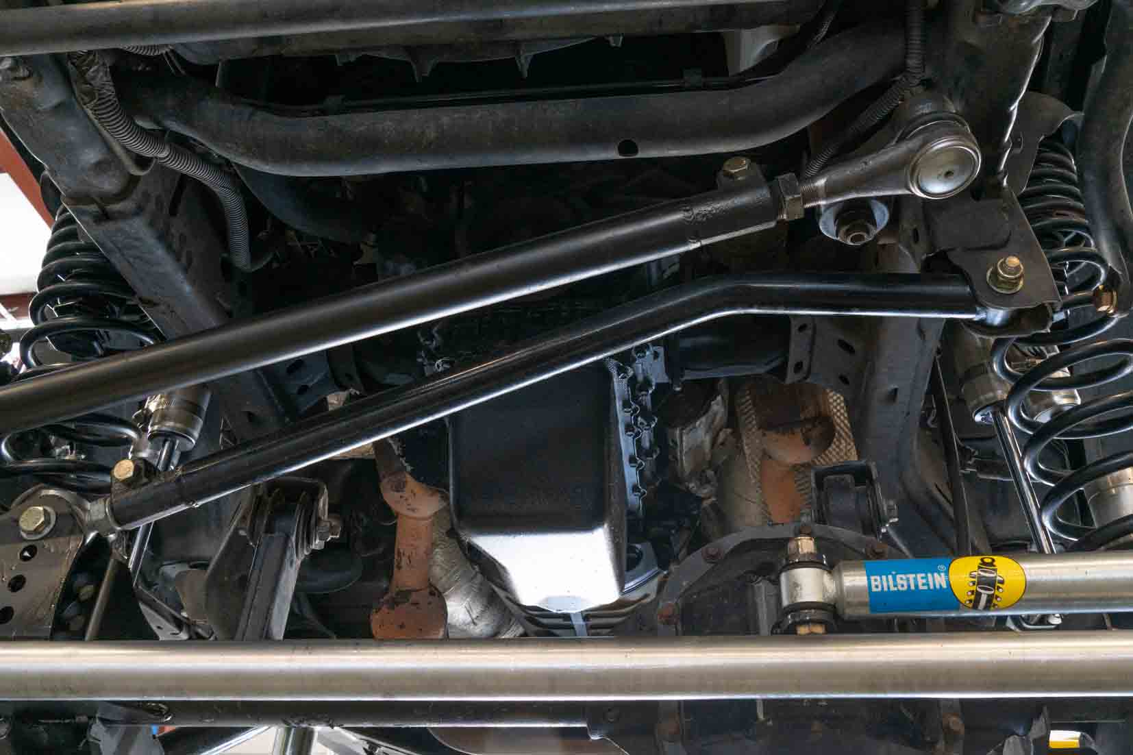 ●TRACK LACER / CAPITAL DRIVE Ruffstuff Front Panhard / Track Bar For Jeep JK – RuffStuff