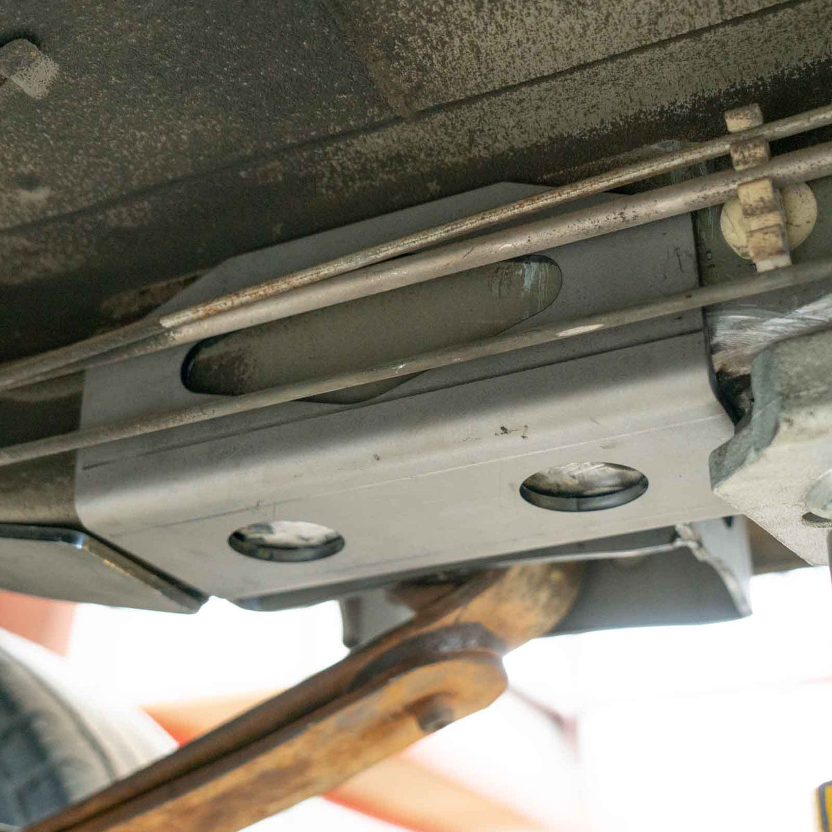 Hanger Spring Mount Spring & Shackle Hangers - Heavy-Duty Leaf Spring Suspension Mounts ...